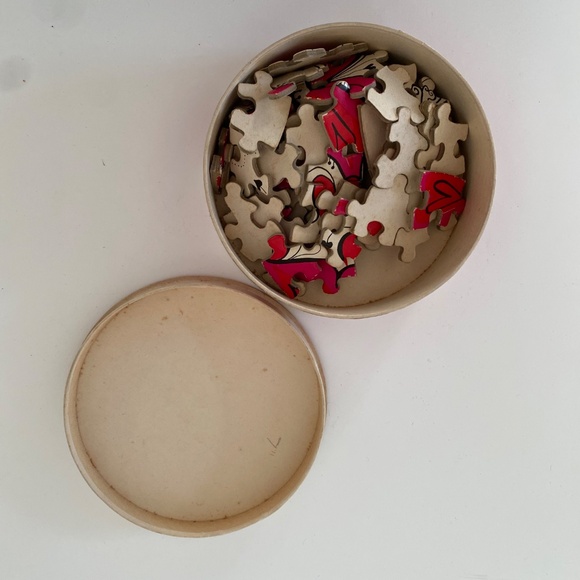 Vintage Springbok Heart Valentine Small Round Puzzle Love Thingies - Picture 3 of 9
